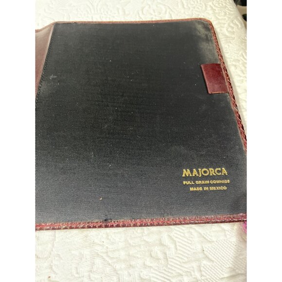 Leather Portfolio Cover Majora Full Grain Cognac Burgundy With Textured Design 1 - Picture 5 of 7